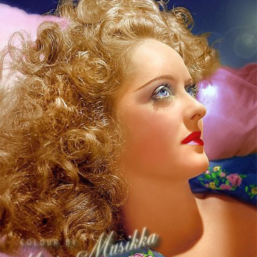 Meet your Posher, Monika C. Ambassador